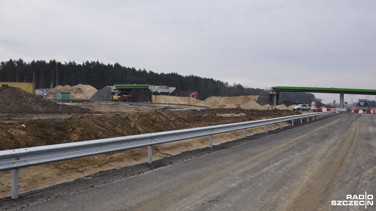 Mężczyzna spadł z wysokości - do zdarzenia doszło w poniedziałek rano, najprawdopodobniej był to nieszczęśliwy wypadek.