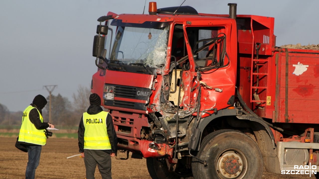 Sąd Rejonowy w Koszalinie zdecydował o areszcie dla kierowcy ciężarówki podejrzanego o nieumyślne spowodowanie katastrofy w ruchu lądowym w Słowinie niedaleko Darłowa.