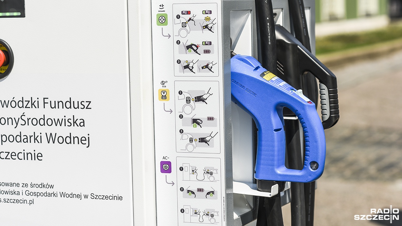 200 stacji do ładowania elektrycznych aut do końca 2020 roku ma powstać w Szczecinie. Zgodnie z ustawą o elektromobilności i paliwach alternatywnych, do tego czasu w całej Polsce ma powstać około 6 tysięcy takich punktów.