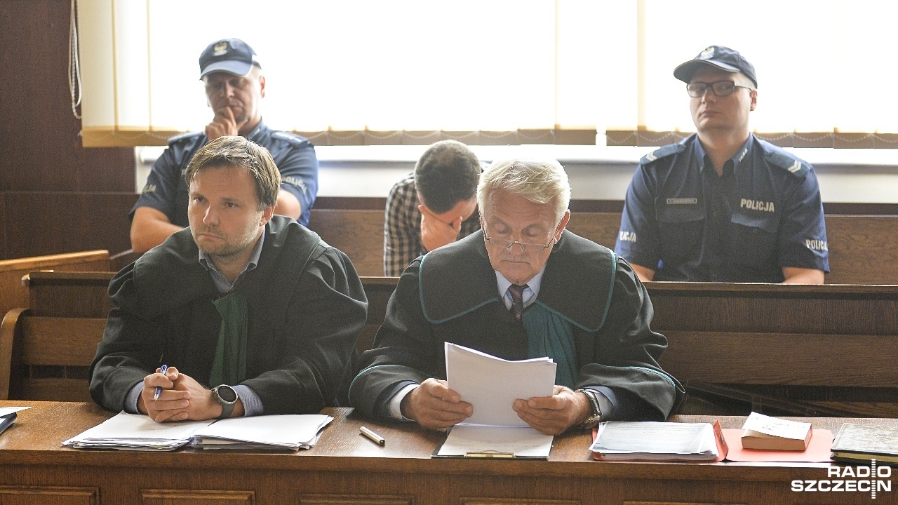 Rok dłużej w więzieniu spędzi znany DJ z Goleniowa, który został skazany po spowodowaniu śmiertelnego w skutkach wypadku na drodze S3. Sąd apelacyjny podwyższył wyrok dla Doriana T. znanego jako Tom Swoon.