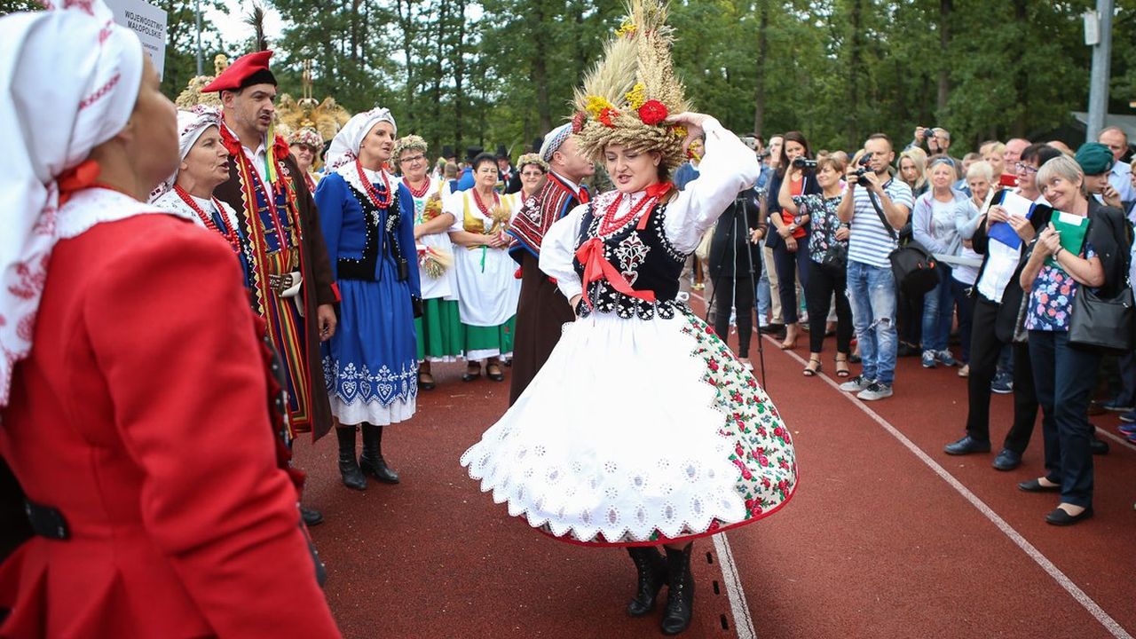 Chińczycy, zainspirowani polską tradycją, będą obchodzić dożynki. Popularne w naszym kraju święto związane z obrzędami dziękczynnymi po żniwach i ukończeniu prac polowych, w Chinach nie jest znane w tej formie. Teraz ma się to jednak zmienić.