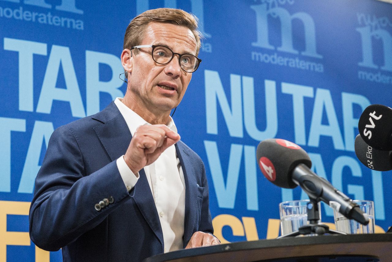 Szwedzki parlament odrzucił w środę w głosowaniu kandydaturę lidera konserwatystów, Ulfa Kristerssona na premiera. Po dwóch miesiącach od wyborów parlamentarnych Szwecja wciąż nie ma nowego rządu.