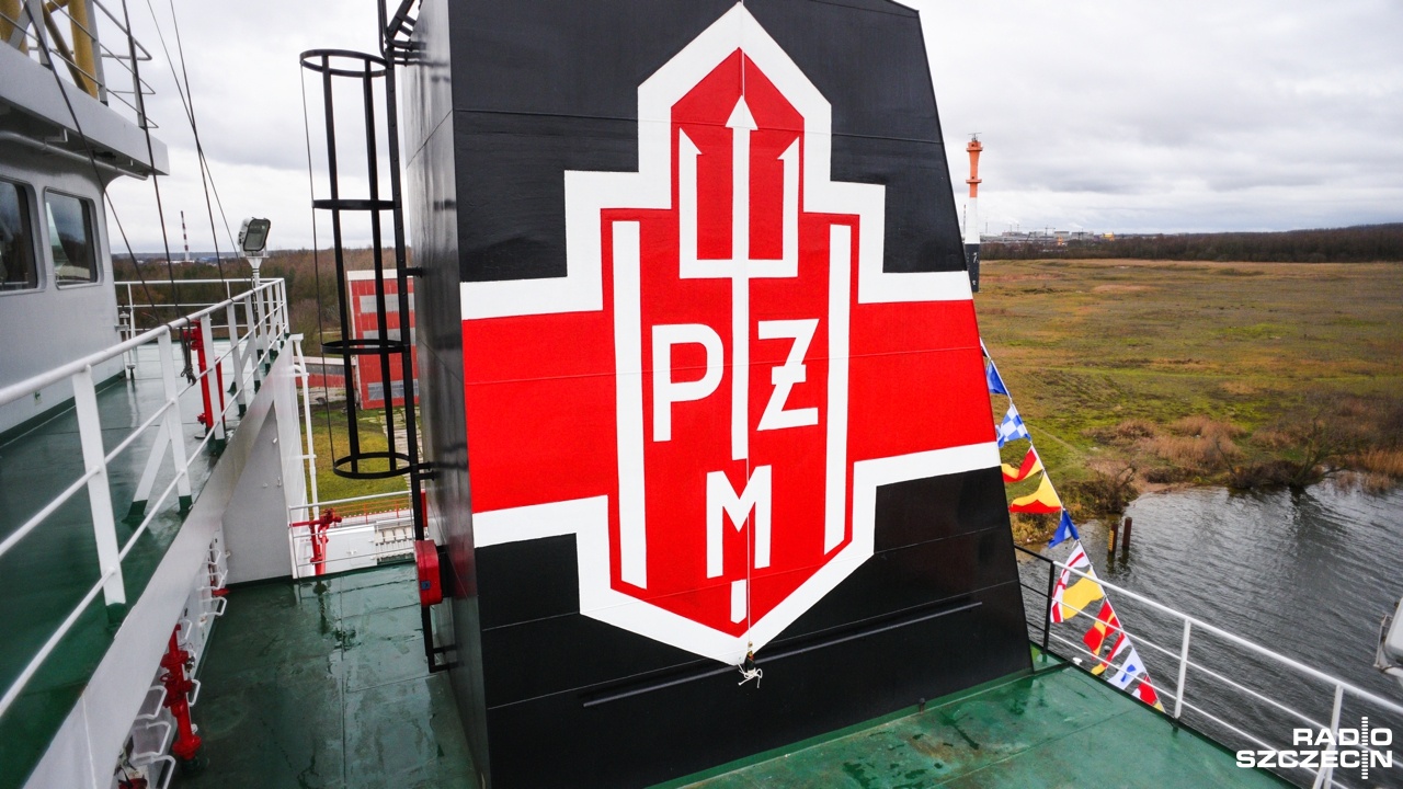 Dwa nowe masowce przystosowane do żeglugi po Wielkich Jeziorach amerykańskich odebrała Polska Żegluga Morska. Statki noszą nazwy jezior Jamno i Narie. Zostały wybudowane w chińskiej stoczni Yangzijiang.