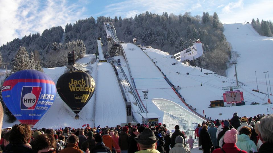 Dawid Kubacki zajął trzecie miejsce w drugim konkursie Turnieju Czterech Skoczni w Garmisch-Partenkirchen.