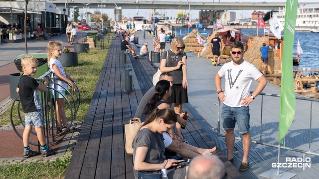 Dni Odry w Szczecinie. Fot. Robert Stachnik [Radio Szczecin] Szanty, folk i pływająca scena. Zaczęły się Dni Odry [ZDJĘCIA]