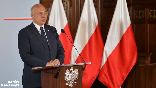 Minister spraw wewnętrznych i administracji Joachim Brudziński powiedział, że inwestycja ta będzie służyć nie tylko mieszkańcom Szczecina, ale i całego regionu. Fot. Łukasz Szełemej [Radio Szczecin] "Inwestycja będzie służyć mieszkańcom Szczecina i regionu". Budowa jeszcze w tym roku [ZDJĘCIA]