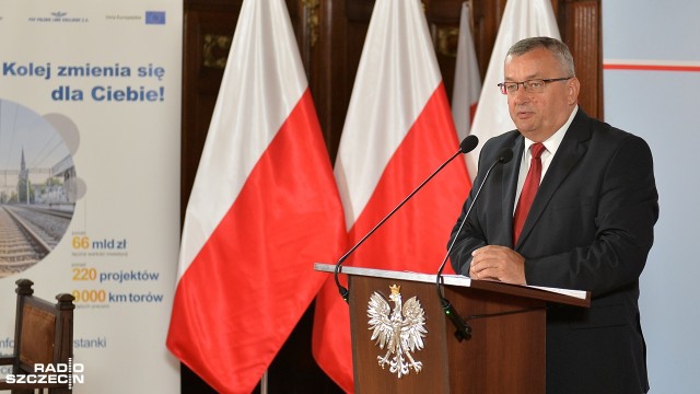 Minister infrastruktury Andrzej Adamczyk. Fot. Łukasz Szełemej [Radio Szczecin] "Inwestycja będzie służyć mieszkańcom Szczecina i regionu". Budowa jeszcze w tym roku [ZDJĘCIA]