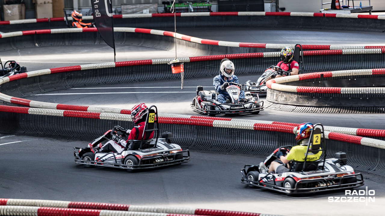 Mistrzostwa Świata w Kartingu Halowym wkraczają w decydującą fazę. W sobotę z rywalizacji w Hotelu Silver w Szczecinie odpadnie ponad połowa ze 133 kierowców, którzy biorą udział w rywalizacji.