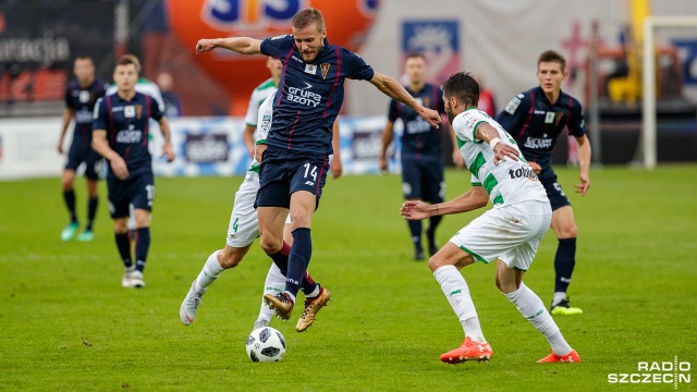 Pogoń Szczecin - Lechia Gdańsk 2:3. Fot. Robert Stachnik [Radio Szczecin] Pogoń bez punktów w meczu z niepokonaną Lechią [DUŻO ZDJĘĆ]