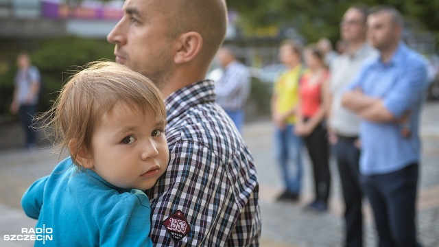 Fot. Łukasz Szełemej [Radio Szczecin] Protest w obronie wolności słowa w internecie [ZDJĘCIA]