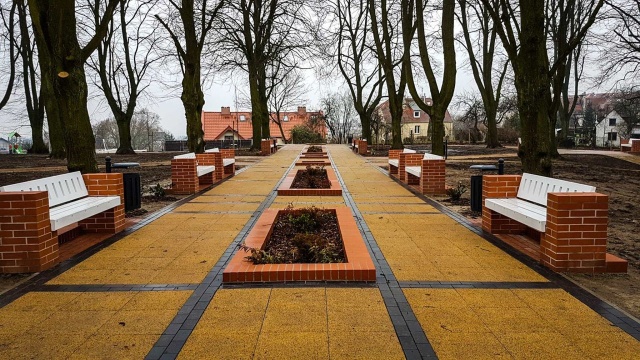 U zbiegu ulic Jemiołowej i Kresowej na szczecińskim Warszawie powstał Park Lipy.