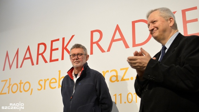 Abstrakcyjne geometryczne kompozycje malarskie, obiekty i instalacje nazywane obrazo-obiektami. Od czwartku w szczecińskim Muzeum Sztuki Współczesnej można oglądać złoto-srebrne prace malarza-poety Marka Radke.