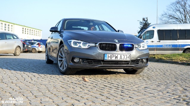 Na ulicach miast i drogach w regionie ci, którzy lubią mocno naciskać pedały gazu, będą musieli bardzo uważać. Pięć radiowozów marki BMW otrzymała zachodniopomorska policja. Będą wyposażone w wideorejestratory i będą potrafiły dogonić każdego.