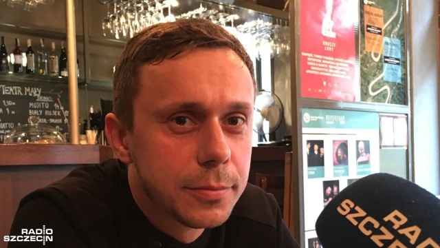 Goście, goście najnowszy projekt Teatru Współczesnego to cykl czytań scenicznych dramatów ukraińskich. Organizatorzy spotkań dostrzegli, że Szczecin staje się domem dla wielu przybywających do nas imigrantów. Na ulicach Szczecina możemy spotkać Ukraińców, Skandynawów czy Niemców, którzy w ostatnim czasie stali się nowymi mieszkańcami naszego miasta.