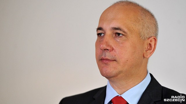 To za poprzednich rządów zarejestrowano neonazistowską organizację Dumę i Nowoczesność - podkreślał w czwartek w Sejmie minister spraw wewnętrznych i administracji. Joachim Brudziński mówił, że jego rząd podjął wiele inicjatyw, by walczyć z obecnością w przestrzeni publicznej symboli totalitaryzmu.