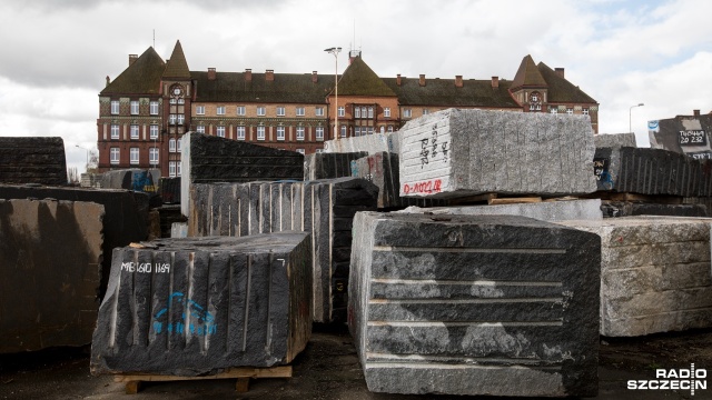 Szczeciński port stał się największym w Europie miejscem, gdzie przeładowuje się kamienie. Dotychczas więcej ich było tylko w belgijskiej Antwerpii.
