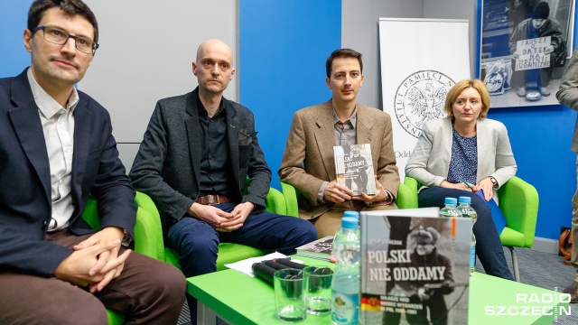 Niemcy chciały okupować Polskę w 1980 roku - taka tezę stawia Filip Gańczak w książce Polski nie oddamy.