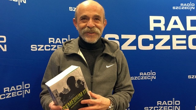 Remedium 111, czyli najnowsza książka szczecińskiego dziennikarza Marka Boszko-Rudnickiego właśnie trafiła do księgarń. To opowieść o polskim dziennikarzu i hiszpańskiej agentce, którzy usiłują odnaleźć tajemniczą broń o kryptonimie 111.