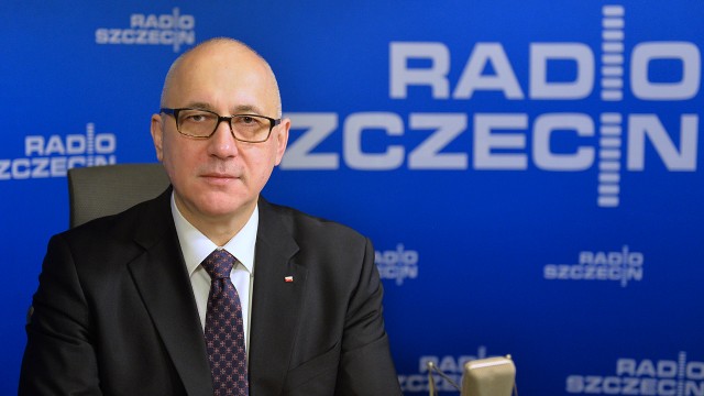 W sprawie karania za polskie obozy śmierci nie ustąpimy ani na krok, trzeba stanąć w prawdzie - mówił dzisiaj w Rozmowach pod krawatem minister spraw wewnętrznych i poseł ze Szczecina Joachim Brudziński.