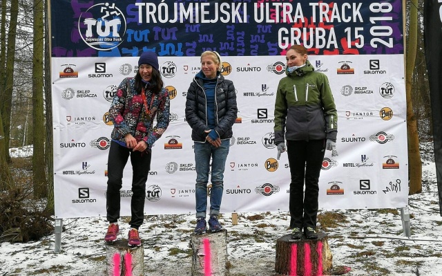 Prawie 70 kilometrów w błocie, śniegu i lodzie. Tak wyglądała trasa biegu Trójmiejski Ultra Track w Gdańsku. Szczecinianka, Ewa Huryń zajęła w nim drugie miejsce w kategorii kobiet.
