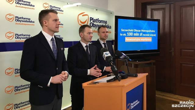 Na wzór Górnego Śląska chcą stworzyć Związek Metropolitalny w Województwie Zachodniopomorskim. Posłowie Platformy Obywatelskiej z regionu przedstawili w czwartek projekt ustawy w tej sprawie. Dzięki temu - jak twierdzą parlamentarzyści PO - samorządy zrzeszone w związku dostaną minimum 100 milionów złotych rocznie na inwestycje ze Skarbu Państwa.