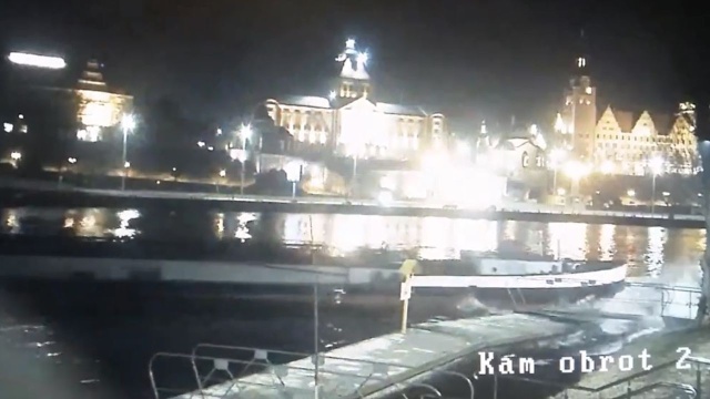 Awaria steru była prawdopodobnie przyczyną kolizji barki paliwowej w Szczecinie. W środę wieczorem jednostka z impetem wbiła się w pomost na Wyspie Bielawa znajdującej się po przeciwnej stronie Wałów Chrobrego przy Wyspie Grodzkiej.