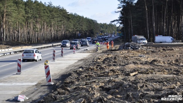 Organizacja ruchu zmieni się w sobotę po południu na remontowanym, betonowym odcinku autostrady A6. Kierowcy będą musieli uważać jadąc w obie strony między rozjazdem na Dąbie a Węzłem Rzęśnica.