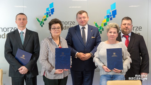 Kolejne trzy przysmaki z Pomorza Zachodniego trafiły na ministerialną Listę Produktów Tradycyjnych. Chodzi o serca kaziukowe, miód pitny trójniak Cedyński oraz wędzony udziec wieprzowy z Przelewic.