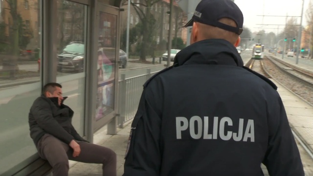 Szczecińscy policjanci z wydziału prewencji chcieli pokazać jak wygląda praca dzielnicowych. Napisali scenariusz, chwycili za kamery i zaczęli kręcić. Film umieścili w sieci i... zetknęli się z hejtem.