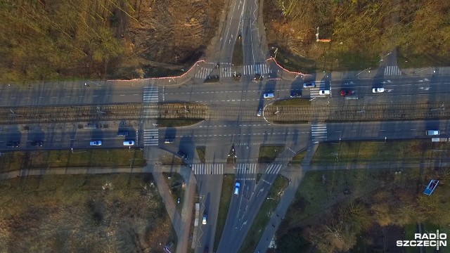 Już w najbliższy czwartek zacznie się kolejny etap przebudowy ulicy Arkońskiej w Szczecinie. Spółka Eurovia zakończyła wycinkę drzew. Można więc rozpocząć roboty budowlane.