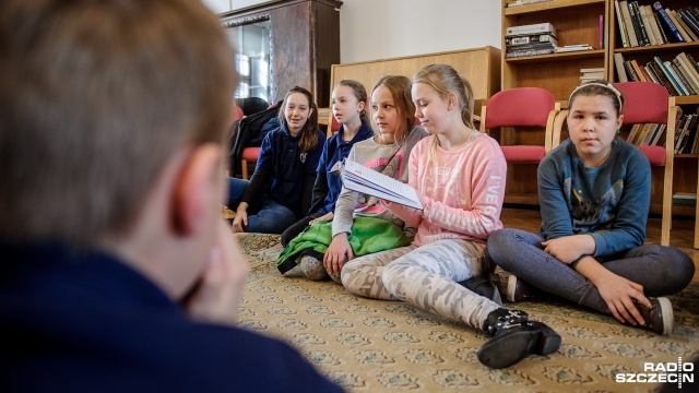 Malarka Frida Kahlo, królowa Egiptu Kleopatra czy Irena Sendlerowa, która w czasie II wojny światowej ratowała żydowskie dzieci - historie między innymi tych kobiet poznały we wtorek, podczas zajęć w Zamku Książąt Pomorskich, dzieci ze Szkoły Podstawowej nr 69 w Szczecinie.