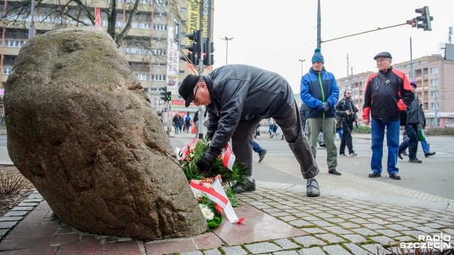 Związek Polaków w Niemczech spod znaku Rodła świętuje 80. rocznicę Pierwszego Kongresu w Berlinie. We wtorek na pamiątkę tej rocznicy na placu Rodła w Szczecinie złożono kwiaty.