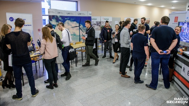 Młodzi. Technika. Przemysł. Pod takim hasłem trwa dwudniowe sympozjum na Wydziale Elektrycznym Zachodniopomorskiego Uniwersytetu Technologicznego.