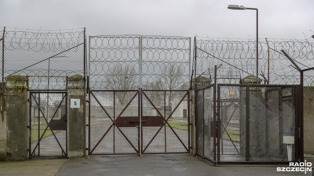 Mają wyjść z więzienia do pracy tylko na kilka godzin, ale z tej pracy uciekają. Takich przypadków na Pomorzu Zachodnim jest coraz więcej, bo coraz więcej skazanych pracuje.