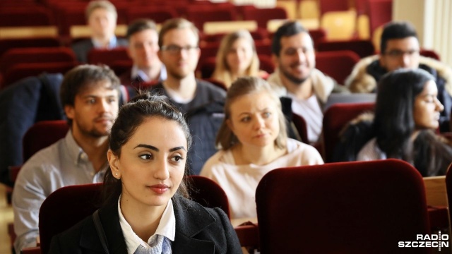 To dla nich furtka do dalszej kariery naukowej. Na Pomorskim Uniwersytecie Medycznym w Szczecinie rozpoczęła się 48. Ogólnopolska Konferencja Studentów Uczelni Medycznych.