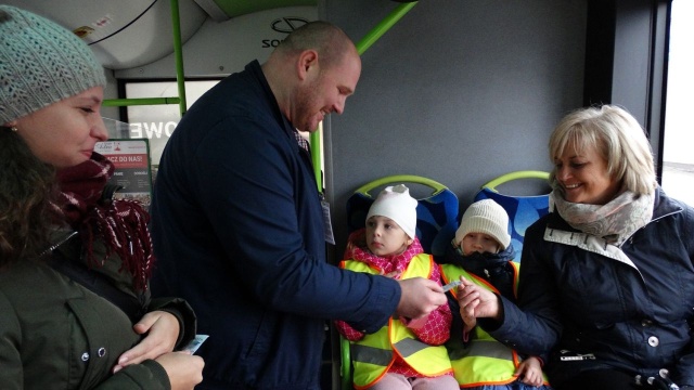 W piątek weszła w życie uchwała Rady Miasta zwiększająca kary dla podróżujących tramwajami i autobusami komunikacji miejskiej bez ważnego biletu.