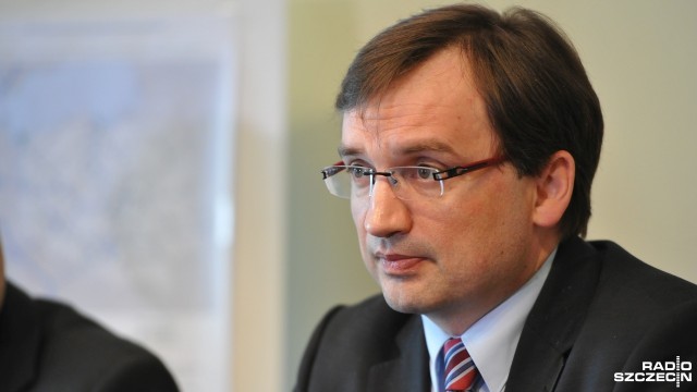 Nie ma miejsca dla sędziów złodziei w polskim sądownictwie - powiedział minister sprawiedliwości. Zbigniew Ziobro zapowiedział też projekt nowelizacji ustawy o sądach.