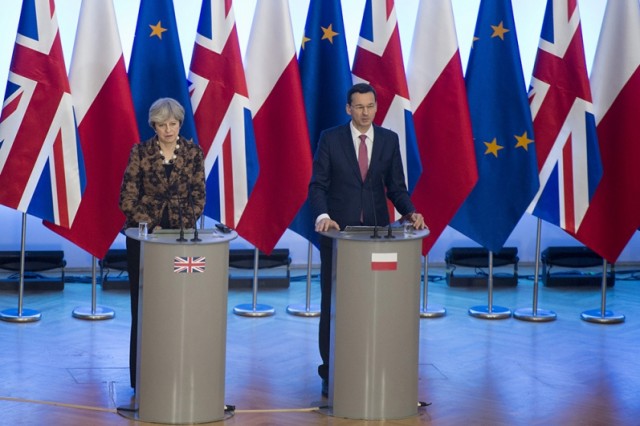 Morawiecki - May: Solidarna odpowiedź na rosyjskie działania