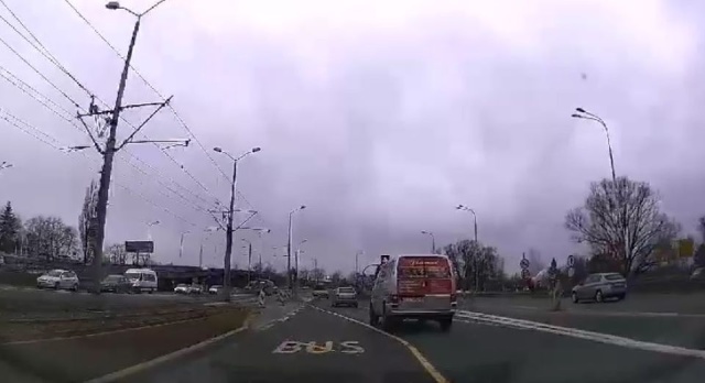Będą zmiany organizacji ruchu przy wjeździe na Trasę Zamkową od strony ulicy Gdańskiej. O tym, że jest tam niebezpiecznie wielokrotnie informowali słuchacze naszej audycji interwencyjnej Czas reakcji.