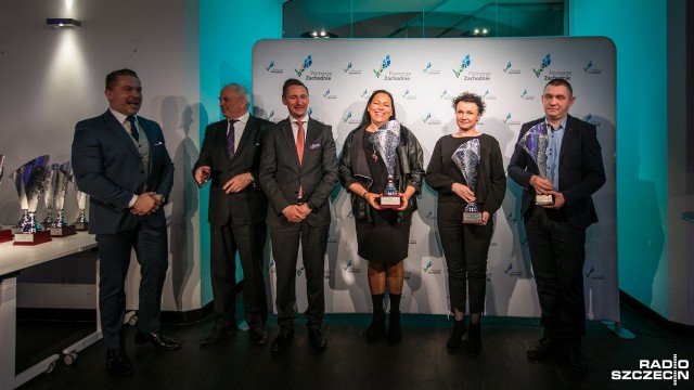 Najlepsi sportowcy z regionu nagrodzeni. W sumie władze samorządu województwa zachodniopomorskiego wyróżniły 28 zawodników i 23 trenerów.