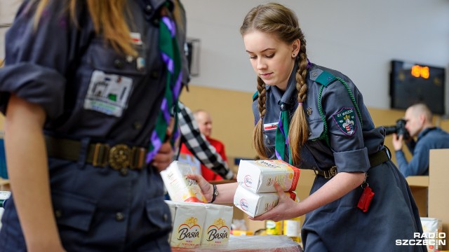 Mieszkańcy Szczecina i okolic pomagają Polakom na Litwie. Na święta wielkanocne trafi do nich kilkaset paczek z żywnością. To w ramach akcji Paczka dla Rodaka i Bohatera na Kresach.