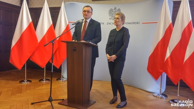 Będą dodatkowe pieniądze na przebudowy i modernizacje dróg powiatowych i gminnych w Zachodniopomorskiem. Rząd postanowił zwiększyć pulę środków przeznaczanych każdego roku na taki cel o 500 milionów złotych. Dla naszego regionu oznacza to możliwość dofinansowania do powiatowych i gminnych inwestycji kwoty ponad 72 milionów.