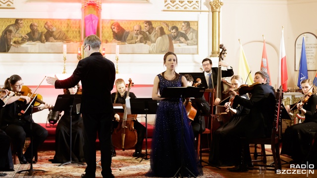 Stabat Mater f-moll Luigi Boccheriniego, mistrza włoskiego rokoko, zabrzmiało w sobotę wieczorem w kościele garnizonowym w Szczecinie. To muzyczne przedświąteczne spotkanie odbyło się w ramach cyklu Fundacji Akademia Muzyki Dawnej - Muzyka w Dawnym Szczecinie.