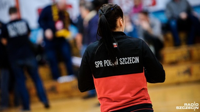 Piłkarki ręczne Pogoni doznały drugiej porażki w drugim meczu grupy mistrzowskiej Superligi. Szczecinianki przegrały w środę na wyjeździe z Zagłębiem Lubin 27:29, choć do przerwy prowadziły 14:13.