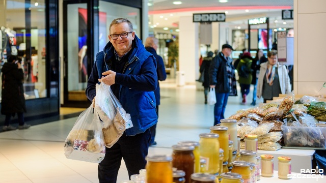 Regionalne przysmaki, wielkanocne specjały oraz świąteczne dekoracje można znaleźć na Jarmarku Wielkanocnym w Centrum Handlowym Galaxy w Szczecinie. Piątek jest ostatnim dniem kiermaszu.