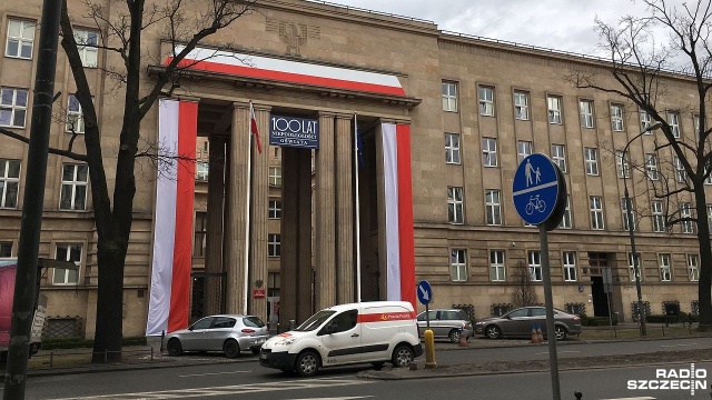 Ministerstwo Edukacji Narodowej przekaże w maju szkołom pierwsze środki w ramach rządowego programu Niepodległa.