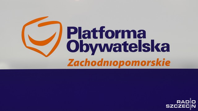 Zarząd Regionu Platformy Obywatelskiej zakazał swoim politykom kontaktu z mediami publicznymi. Taka uchwała została podjęta - potwierdził to senator Platformy Obywatelskiej z naszego regionu Tomasz Grodzki.