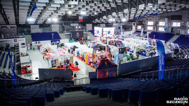 Do godziny 18 na Netto Arenie trwają targi Urody Sportu Zdrowia. Trzy strefy zwiedzania, badania, darmowe próbki oraz porady ekspertów - to czeka na gości wydarzenia.