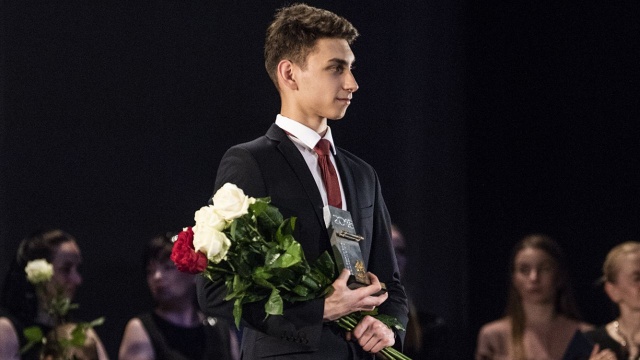 Cezary Wąsik z Ogólnokształcącej Szkoły Baletowej im. Romana Turczynowicza najlepszym absolwentem szkoły baletowej w Polsce 2018. Tak zadecydowało jury Międzynarodowego Konkursu Baletowego Złote pointy, który w piątek wieczorem zakończył się w Szczecinie.
