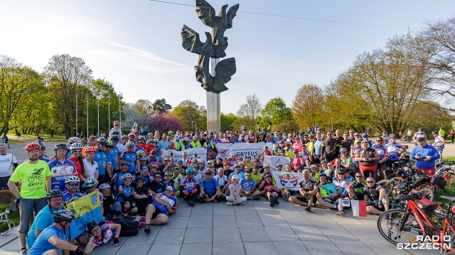 W dwa dni przejechali 270 kilometrów. Około 400 rowerzystów wzięło udział w rajdzie wokół Zalewu Szczecińskiego.